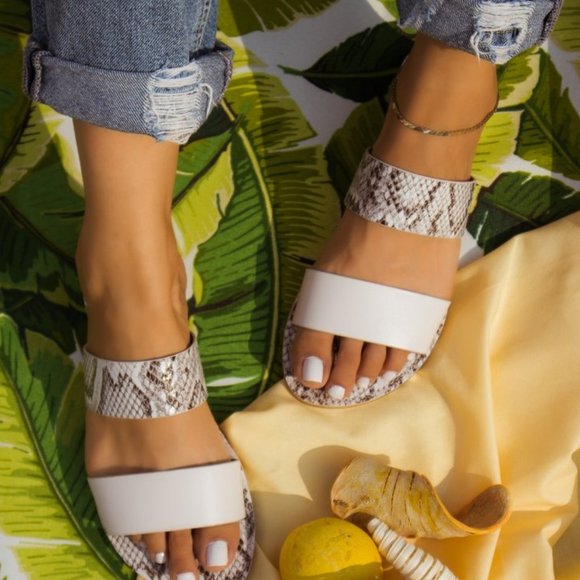 Off White and Snakeskin Banded Sandals Slides Vegan Faux Leather - Picture 2 of 2